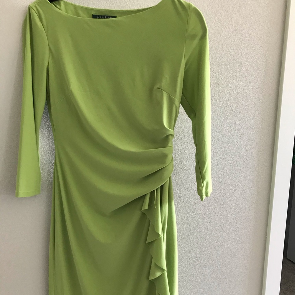 Lauren dress green gathered waist size 6